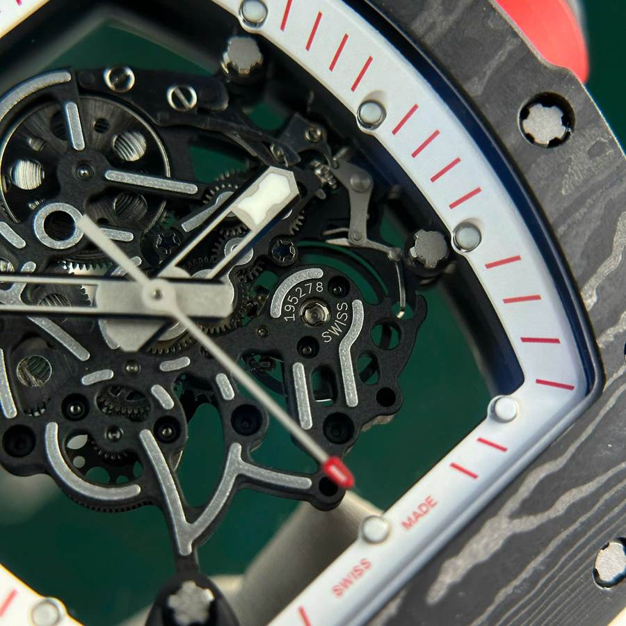 Reloj réplica: Richard Mille RM 055 Bubba Watson, fibra de carbono, blanco, 42.7 X 49,9 mm — atractivo – Foto 6