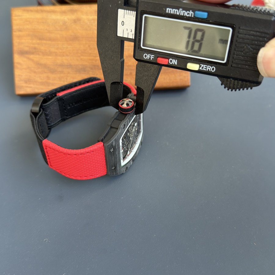 Reloj réplica: Richard Mille RM 67-02, extraplano, italia, Carbon TPT, rojo, verde, 38.7 X 47,52 mm — clásico – Foto 11