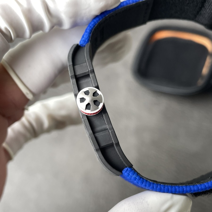 Reloj réplica: Richard Mille RM 67-02 Carbon NTPT Sébastien Ogier, extraplano, 38.7 X 47,52 mm — distintivo – Foto 10
