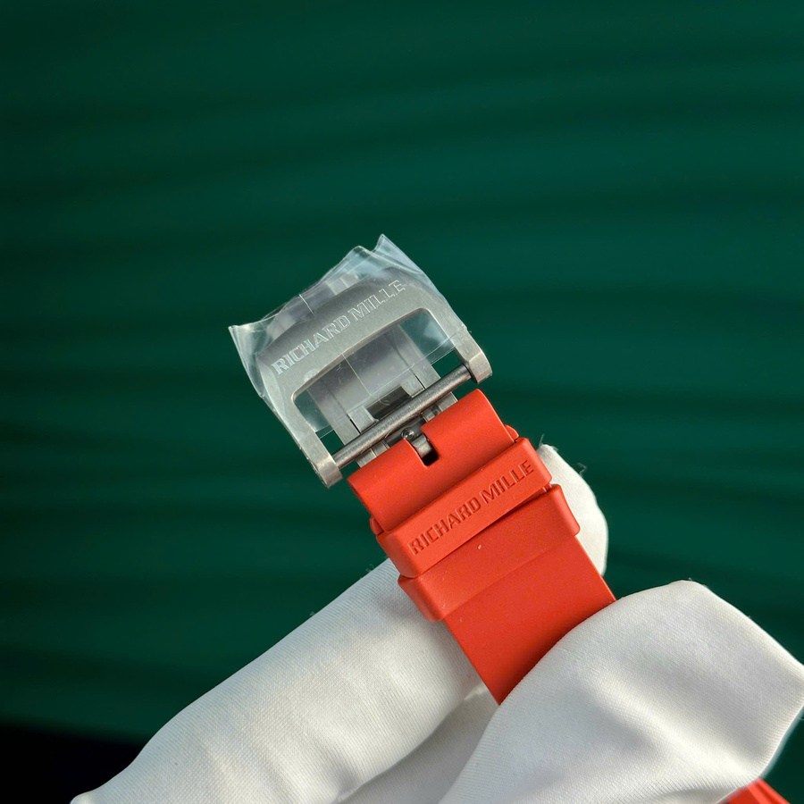 Reloj réplica: Richard Mille RM 055 Bubba Watson, oscuro, fibra de carbono, 42.7 X 49,9 mm — irresistible – Foto 11