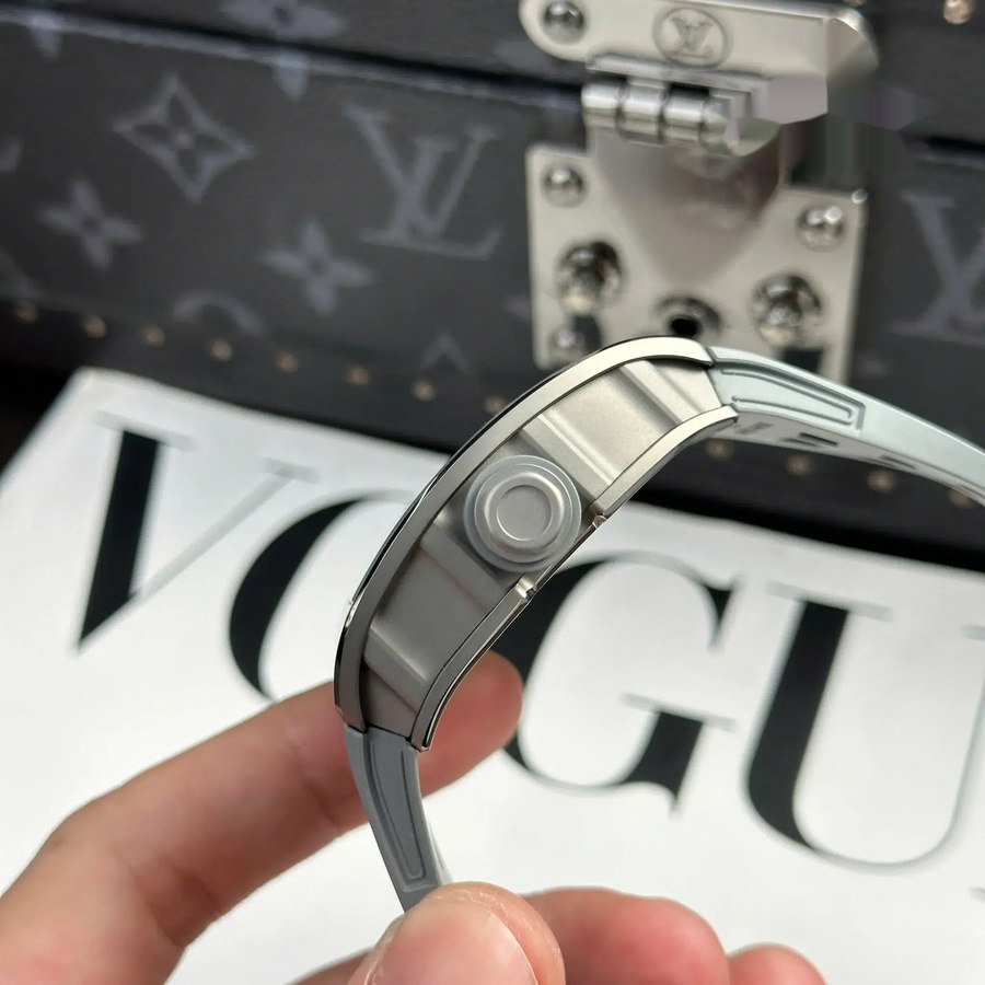 Reloj réplica: Richard Mille RM 055 Bubba Watson, completamente gris, titanio, &, cerámica, ZF 42,7 mm — legendario – Foto 9