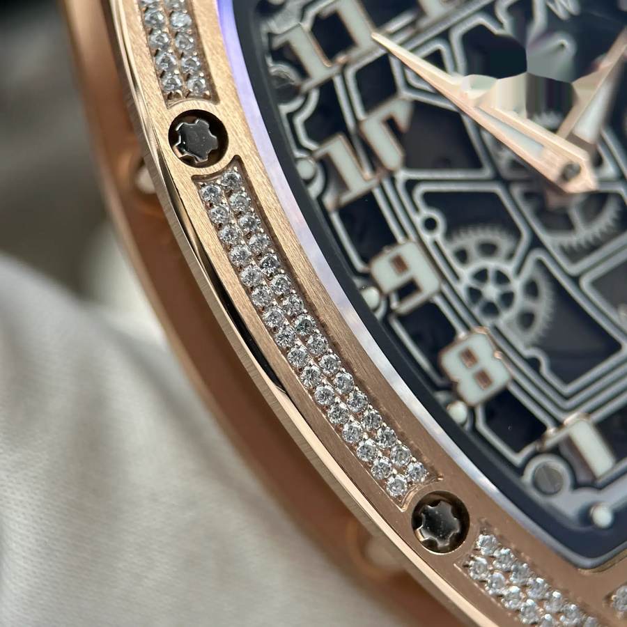 Reloj réplica: Richard Mille RM67-01, oro rosa, extraplano, engaste parcial, moissanitas, 38,7 mm X 47,5 mm — lujoso – Foto 10