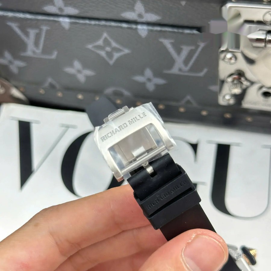 Reloj réplica: Richard Mille RM 07-01 Lady, diamantes, negro, ónice, esfera, correa de caucho negra, ZF 45.32 X 32,3 mm — lujoso – Foto 10